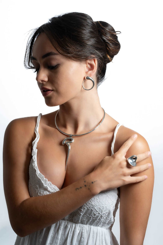 San Valentín 2026: El Significado de las Joyas de Plata 925